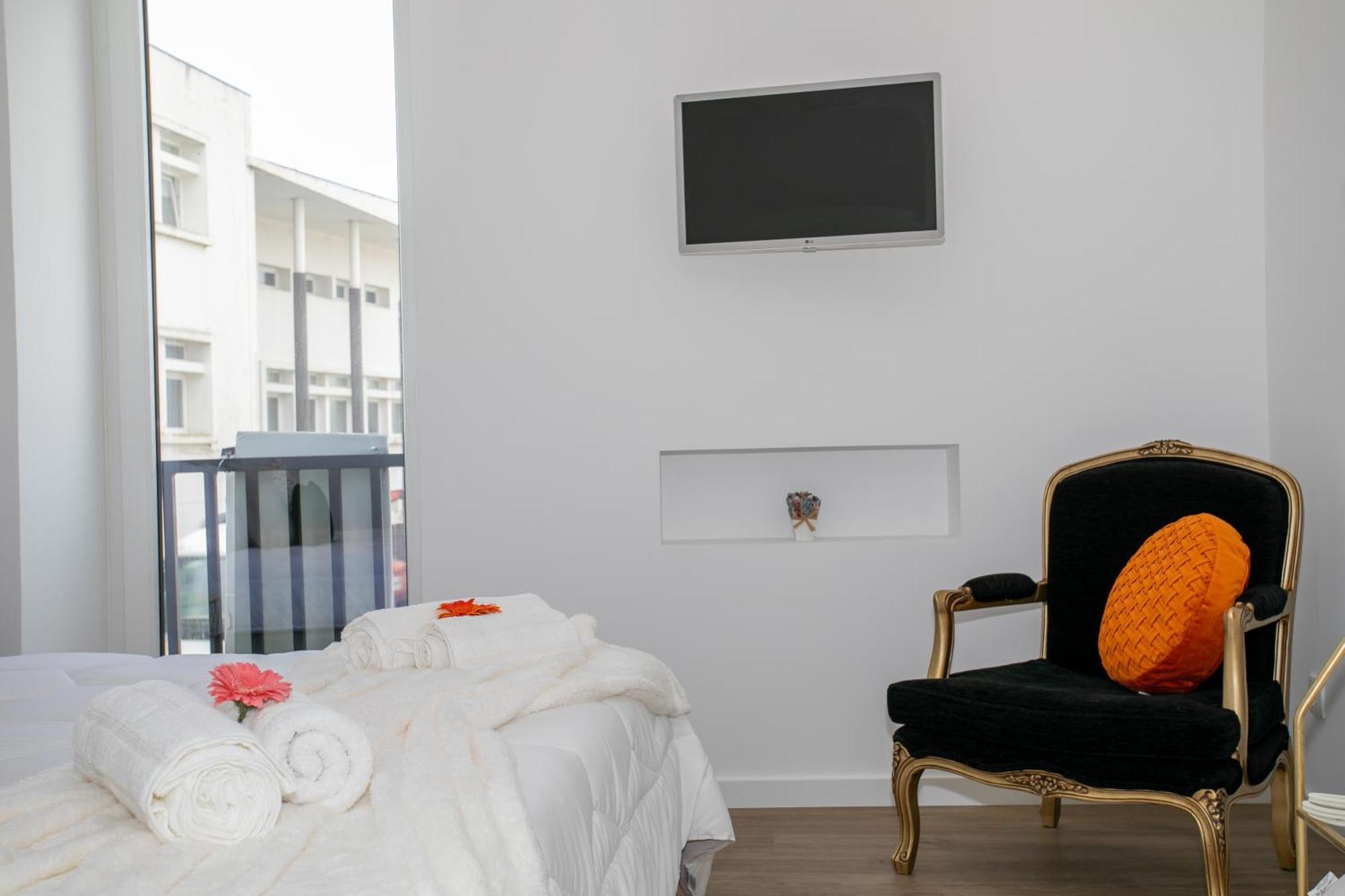 City Glow House 蓬塔德尔加达 外观 照片